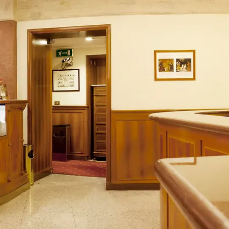 Santa Chiara Hotell