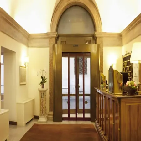 アルベルゴ サンタ キアーラ